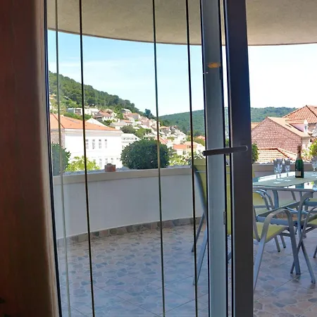 Tom Apartament